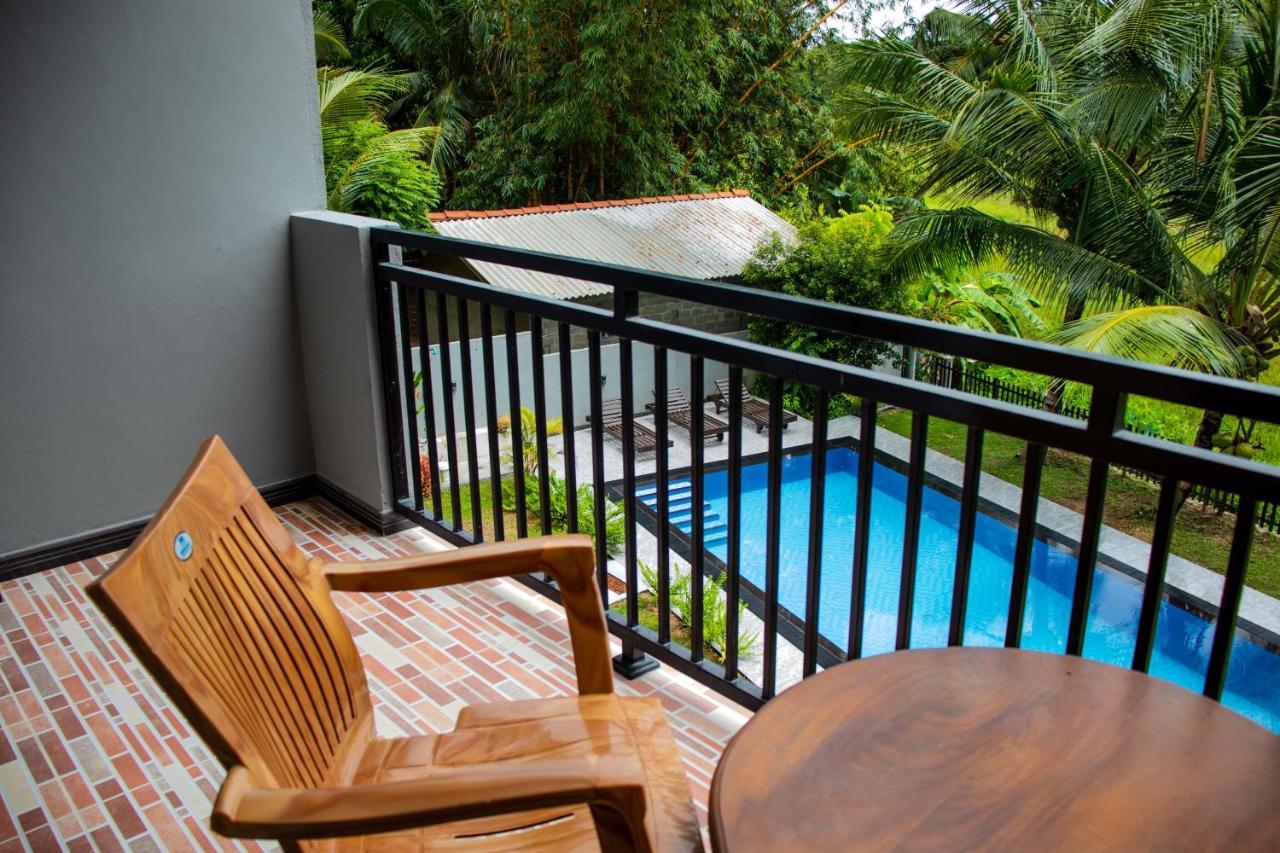 Sri Villa Rest Хіккадува Екстер'єр фото