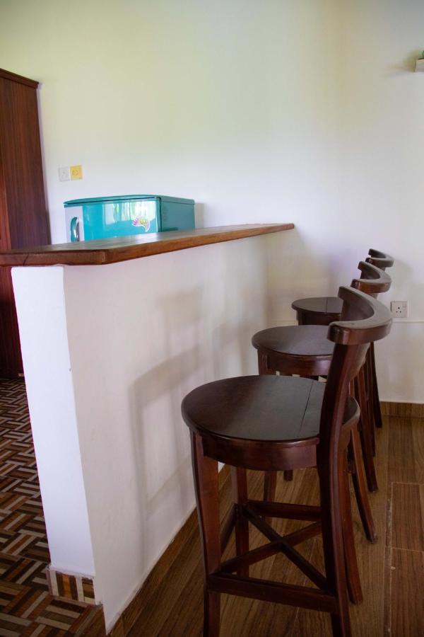 Sri Villa Rest Хіккадува Екстер'єр фото