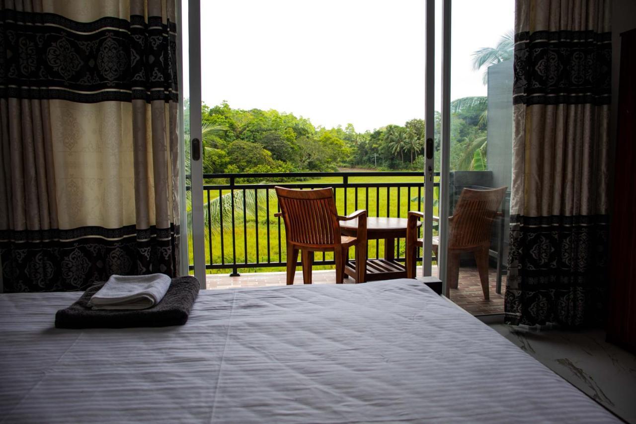 Sri Villa Rest Хіккадува Екстер'єр фото